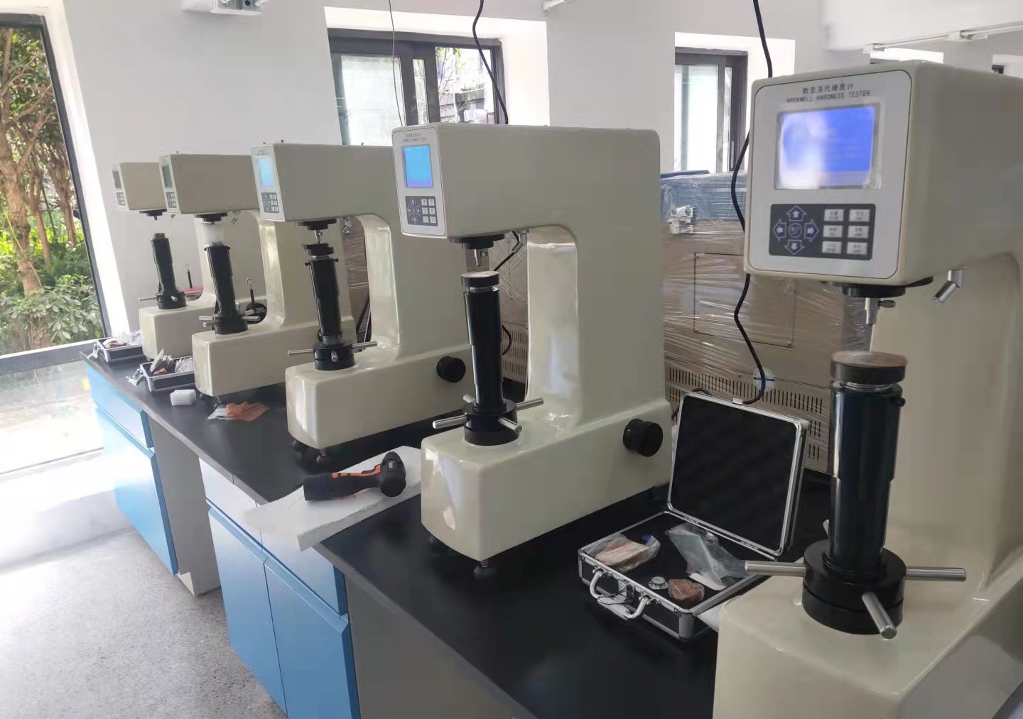 數顯洛氏硬度計